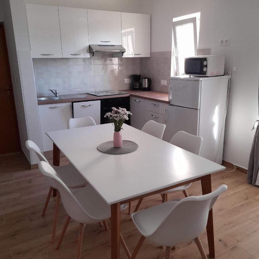 Apartments Filipovic บีโอกราดนาโมรู ภายนอก รูปภาพ